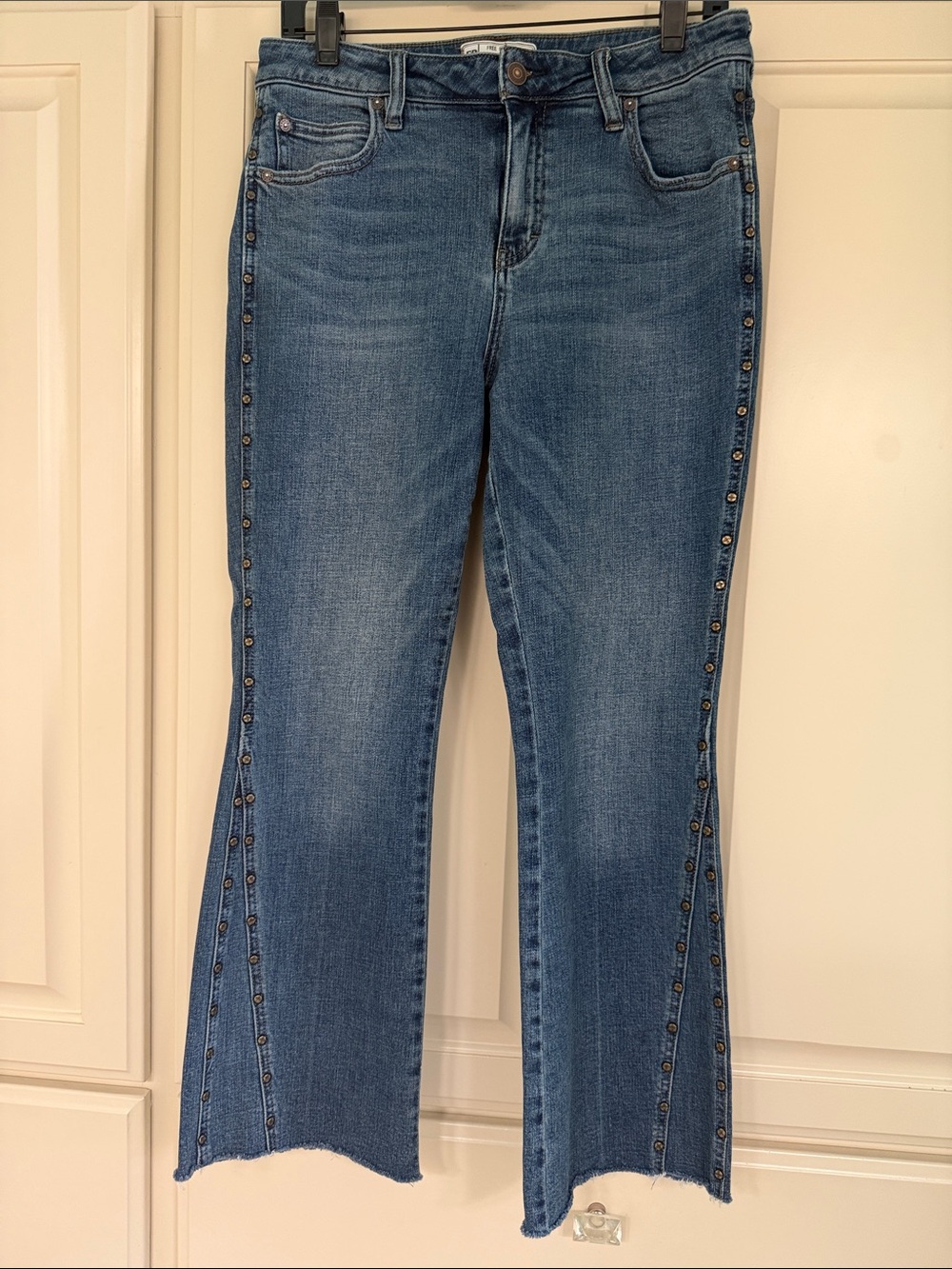 Free People Blue Women's Stud-Trim Straight Jeans